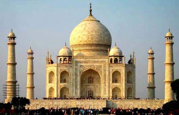 Taj mahal dawn.jpg